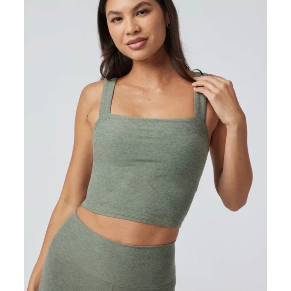 VUORI Elevation Square Neck Green Pistachio Athletic Tank Top Yoga Hiking S